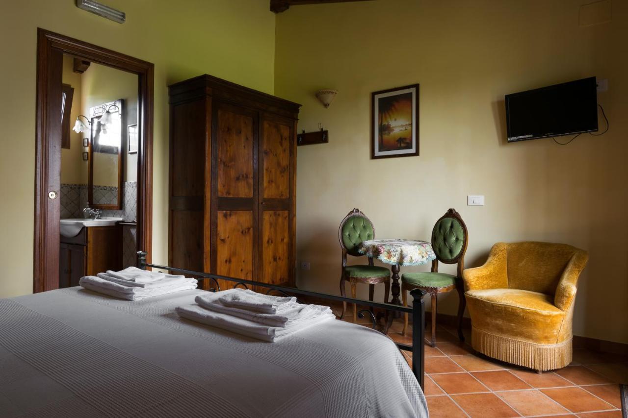 וטראלה Agriturismo Il Poggio מראה חיצוני תמונה
