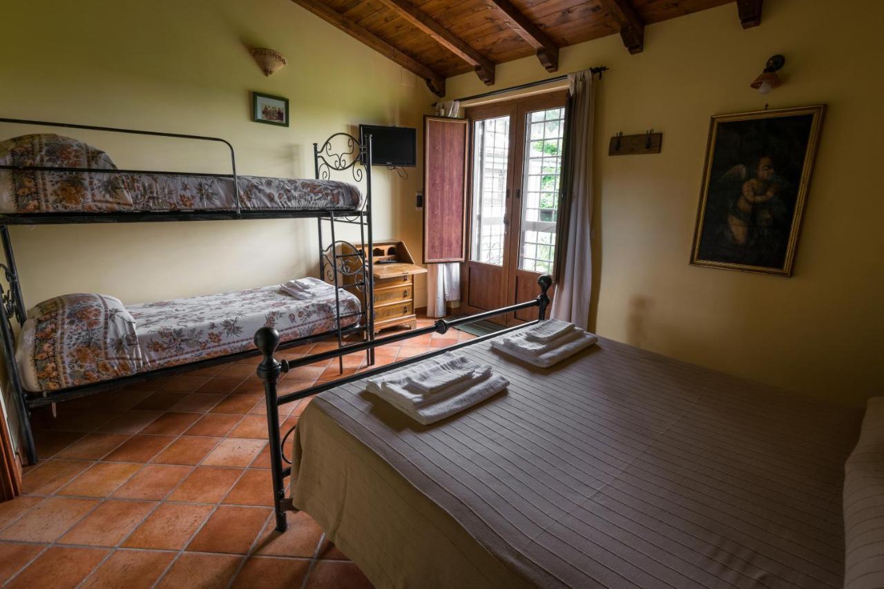 וטראלה Agriturismo Il Poggio מראה חיצוני תמונה